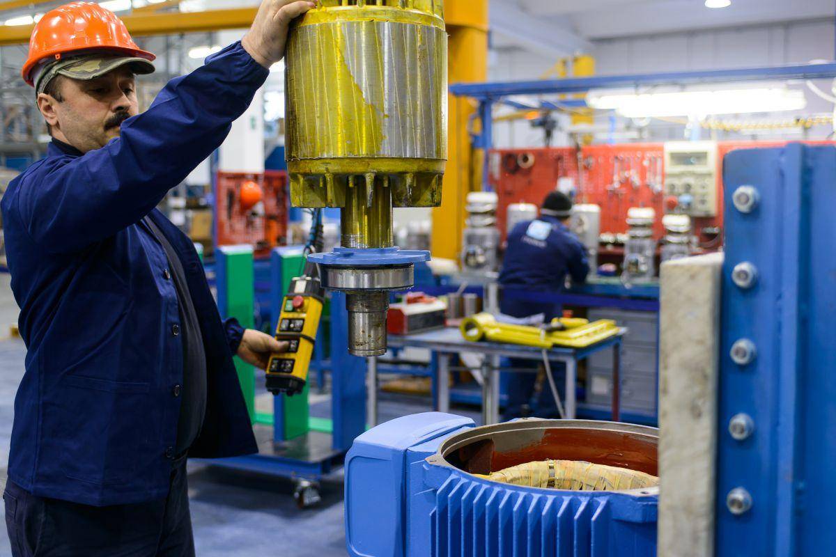 Progetto Motive: Digitalizzare la configurazione e la vendita di motori industriali in un unico ecosistema B2B integrato Progetto Motive: Digitalizzare la configurazione e la vendita di motori industriali in un unico ecosistema B2B integrato